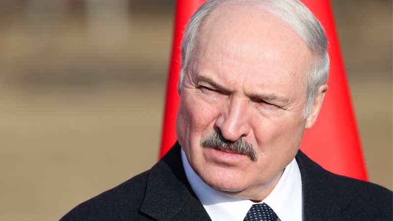 Лукашенко раскритиковал российские тесты на коронавирус