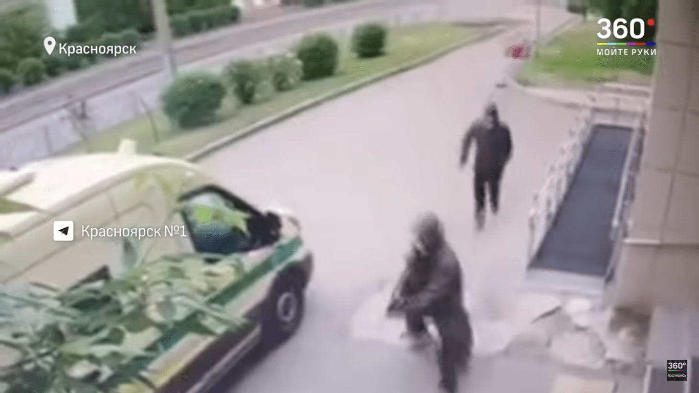 Появилось видео нападения на инкассаторов в Красноярске